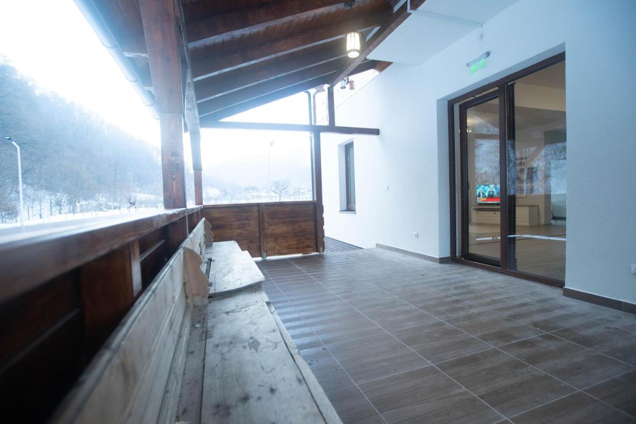 Livada Amely Hotell Gales Exteriör bild