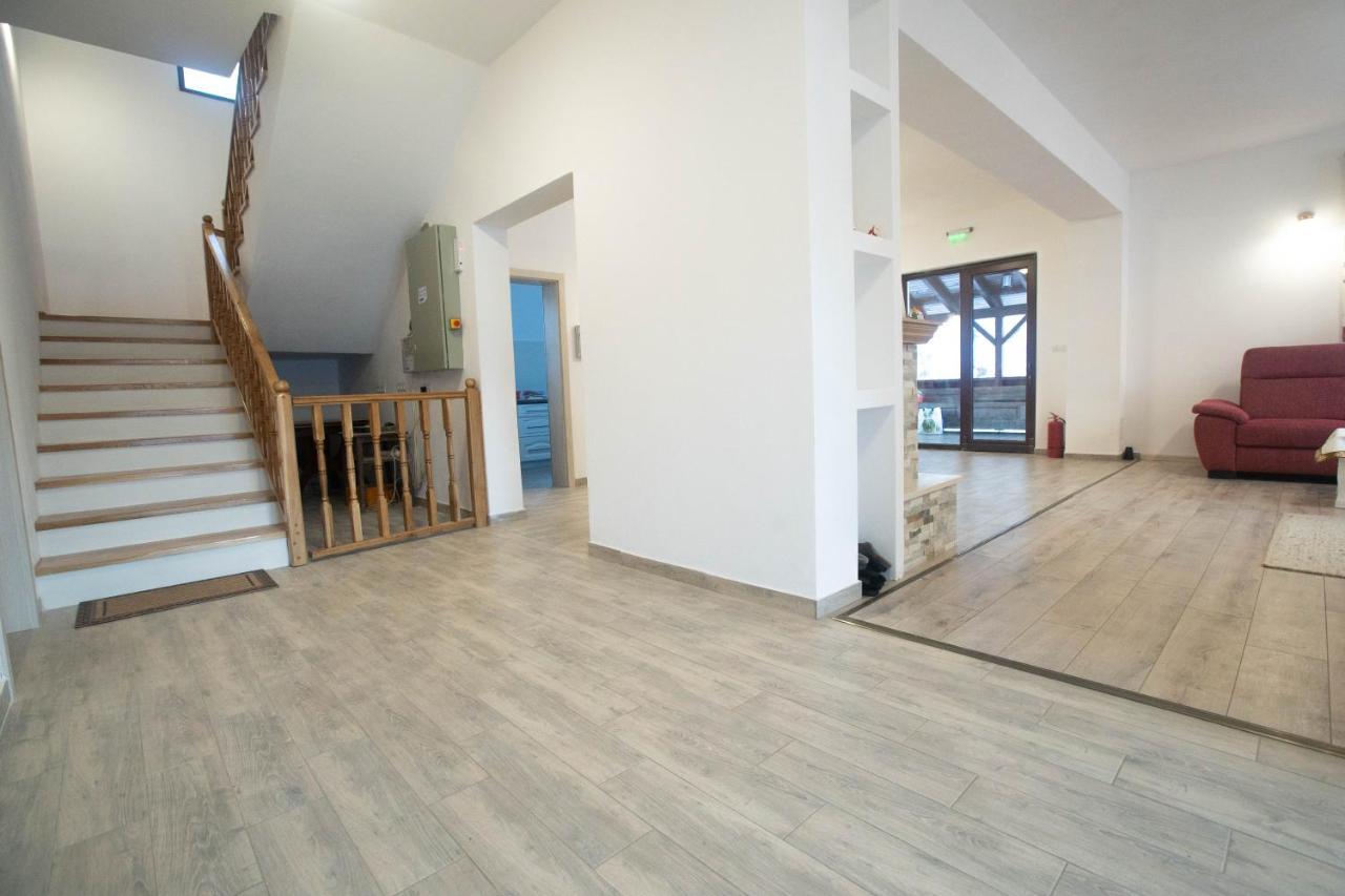 Livada Amely Hotell Gales Exteriör bild