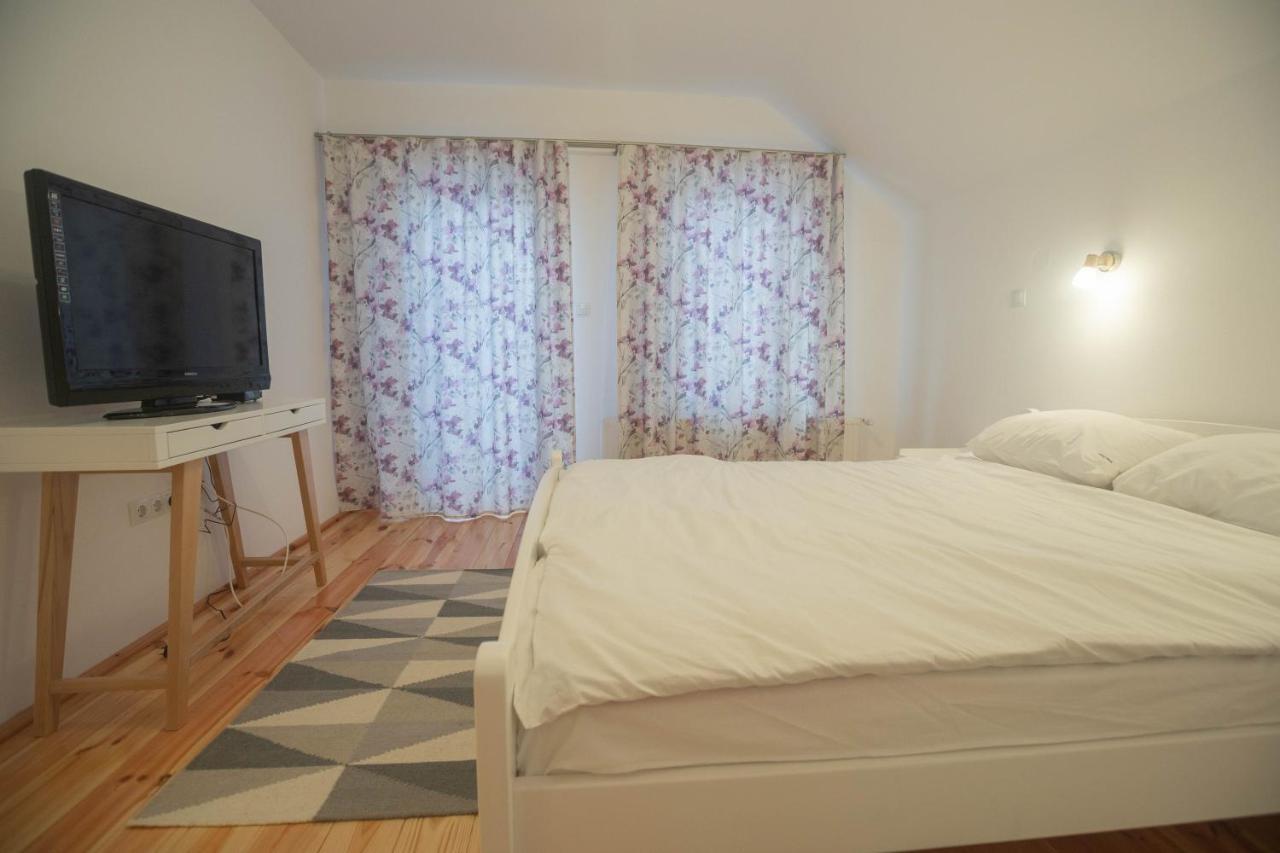 Livada Amely Hotell Gales Exteriör bild