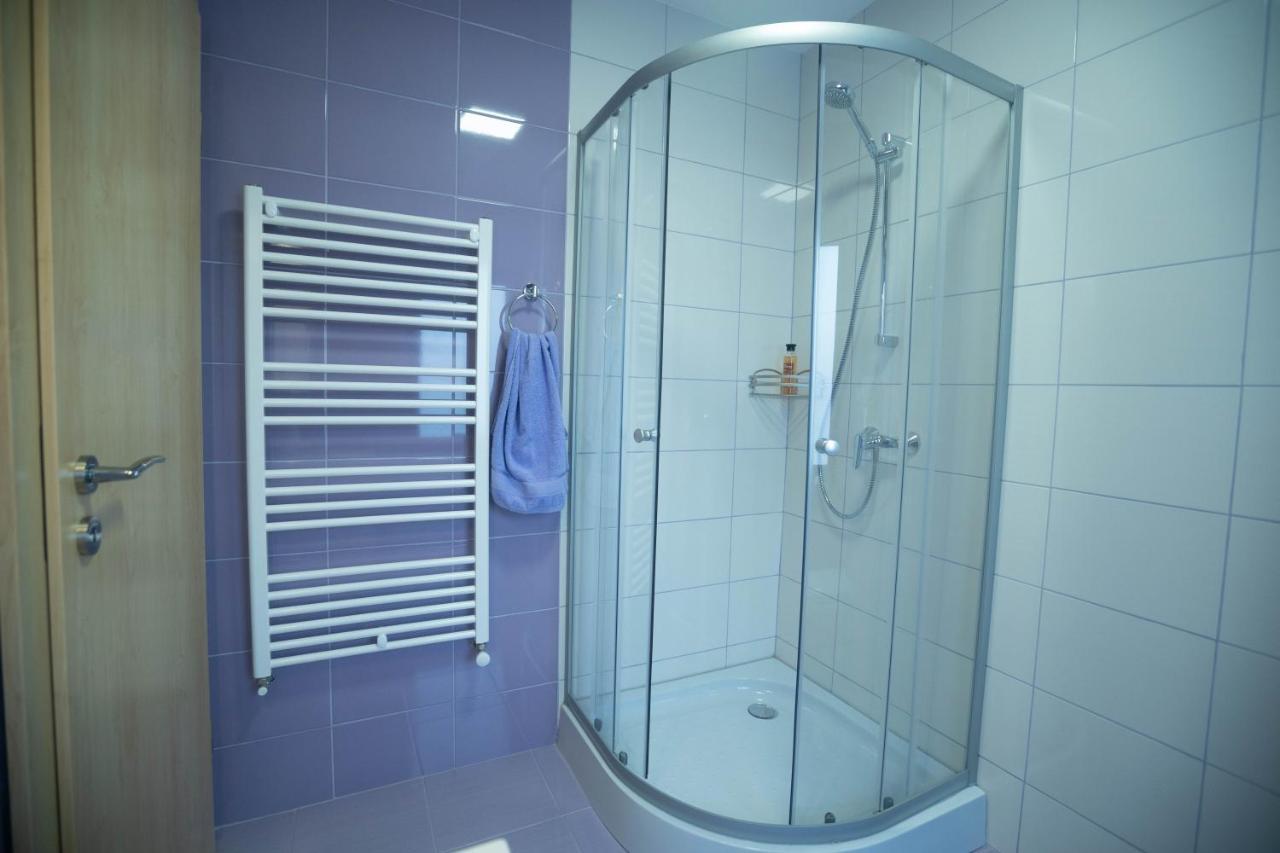 Livada Amely Hotell Gales Exteriör bild