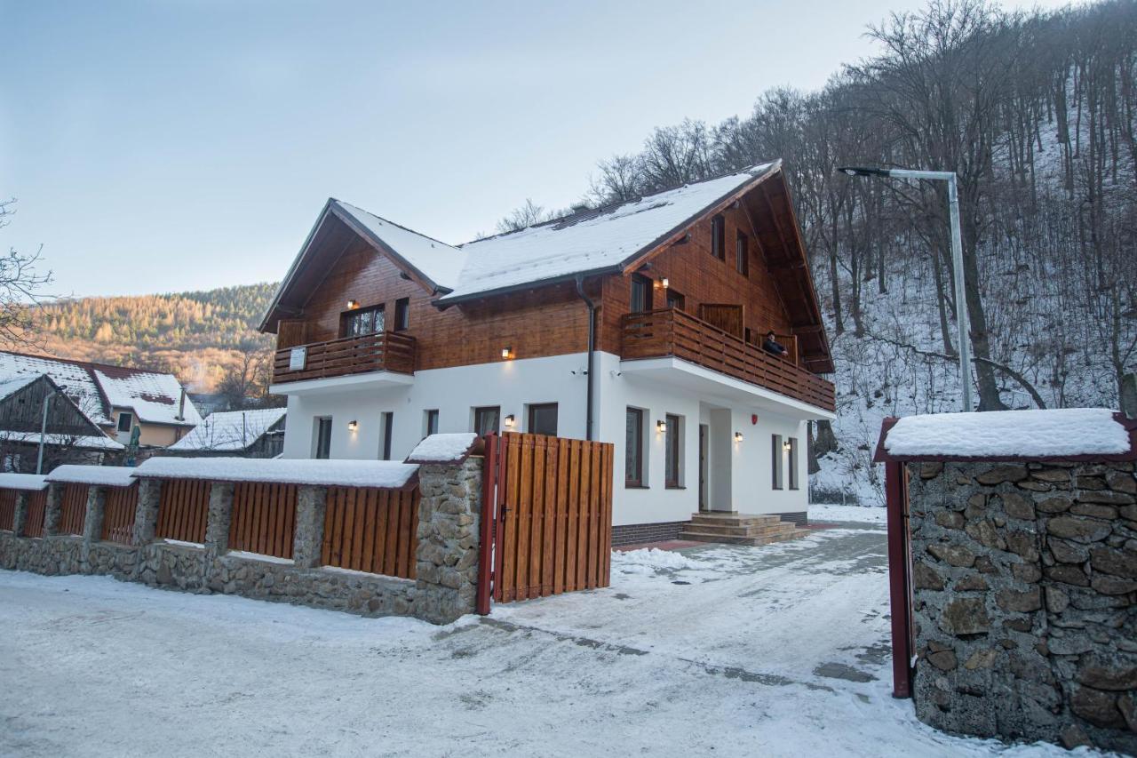 Livada Amely Hotell Gales Exteriör bild