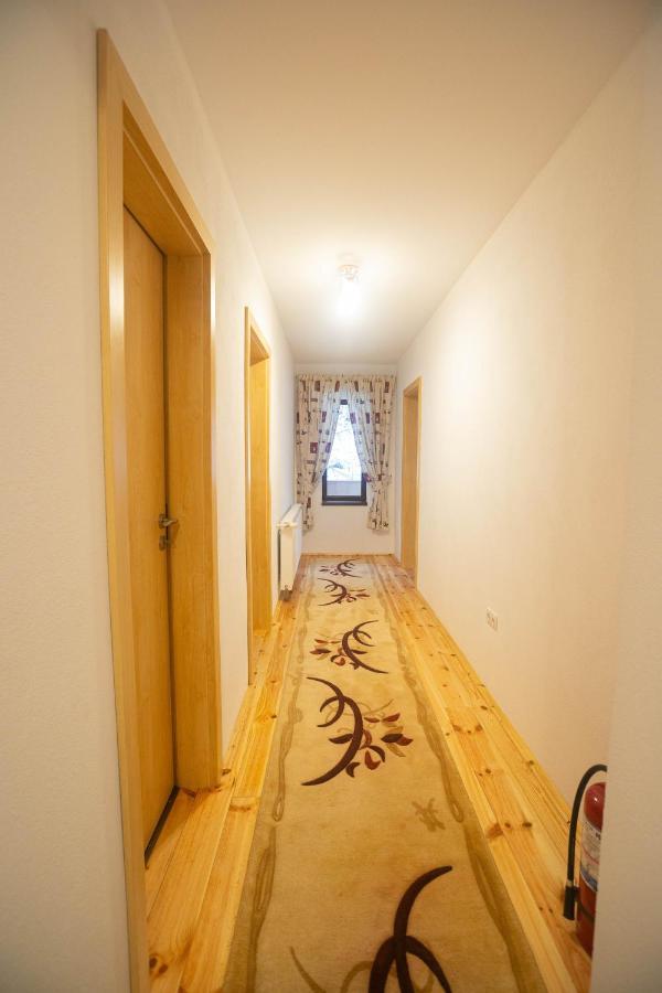 Livada Amely Hotell Gales Exteriör bild