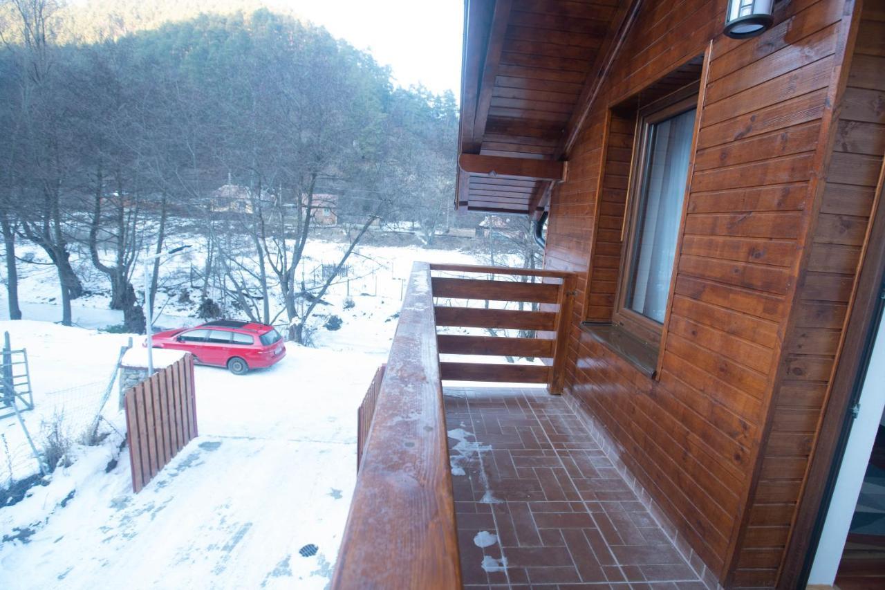 Livada Amely Hotell Gales Exteriör bild